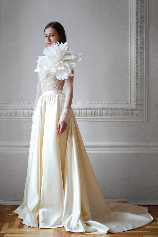 Long sleeve wedding dress with feather flower